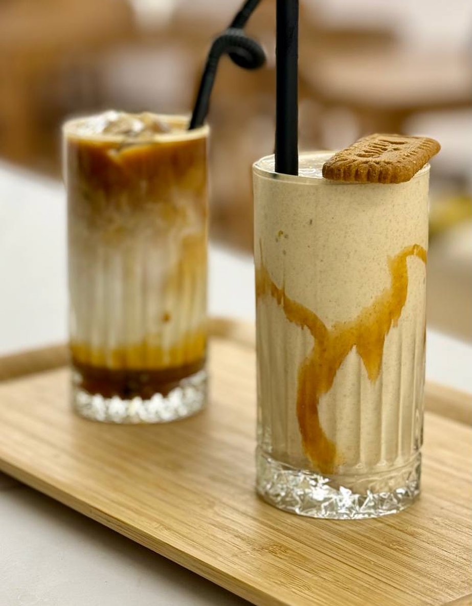 کافه بیکری کمل در میدان شهدا قشم